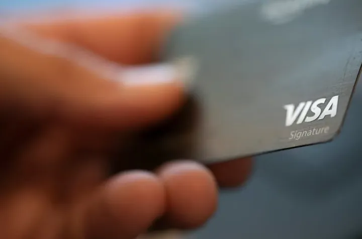 بحران بدهی در میان جوانان کانادایی